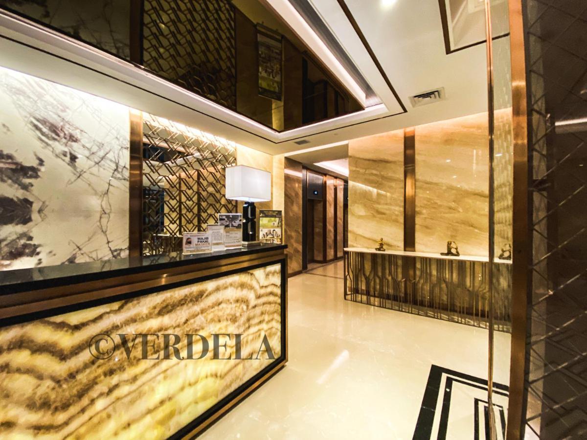 Verdela Pollux Meisterstadt Batam Apartement מראה חיצוני תמונה