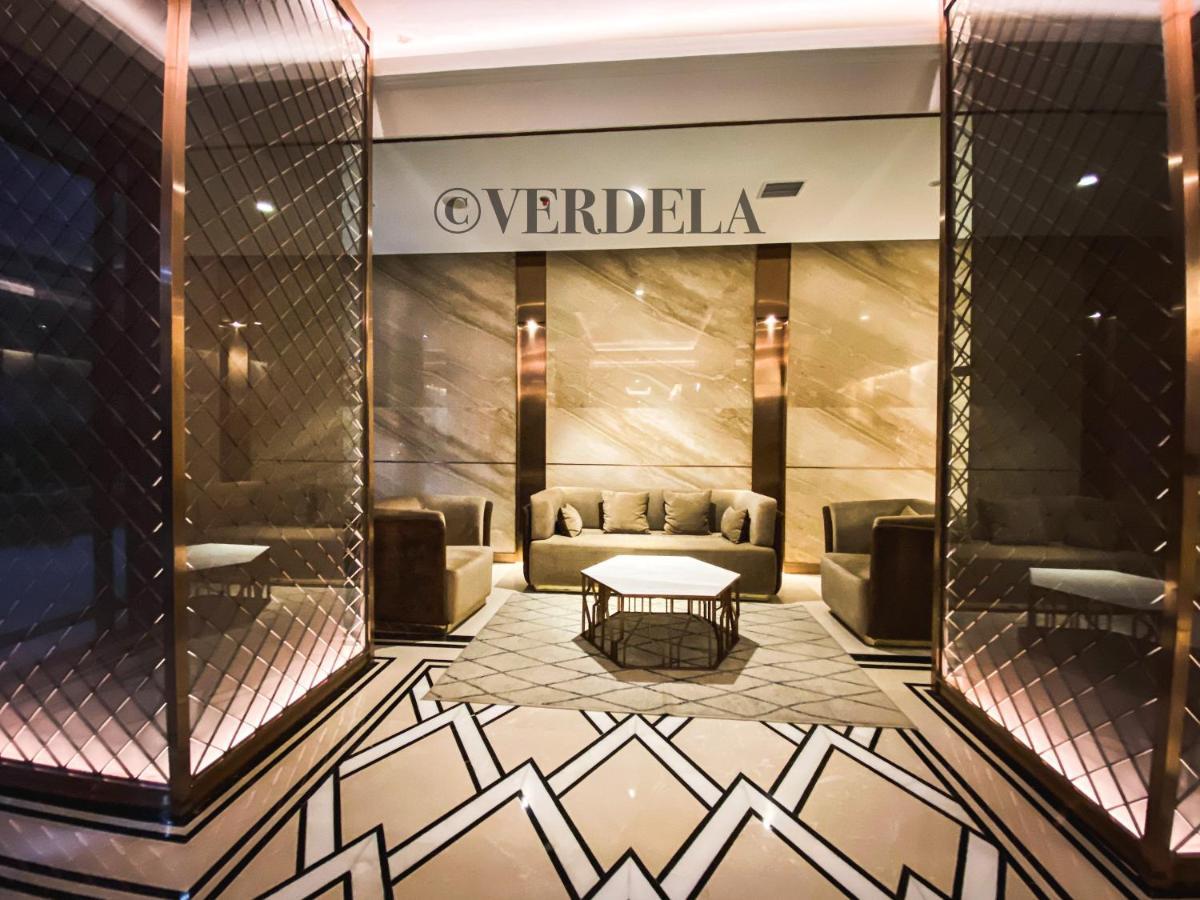 Verdela Pollux Meisterstadt Batam Apartement מראה חיצוני תמונה