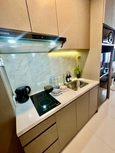 Verdela Pollux Meisterstadt Batam Apartement מראה חיצוני תמונה