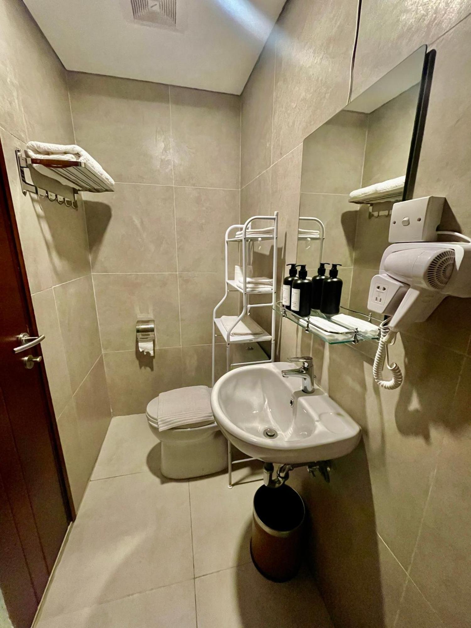 Verdela Pollux Meisterstadt Batam Apartement מראה חיצוני תמונה